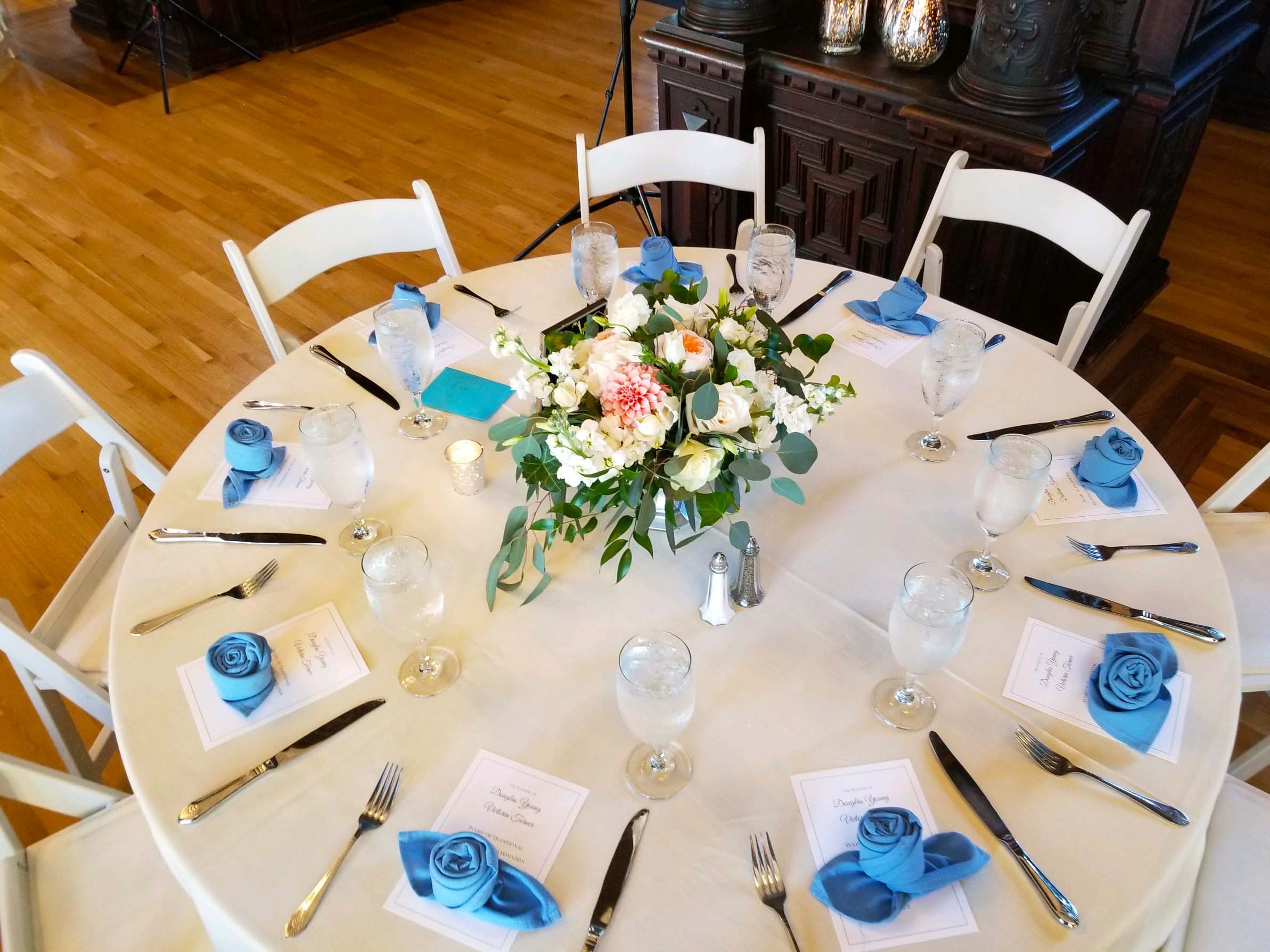 Round Table Setting