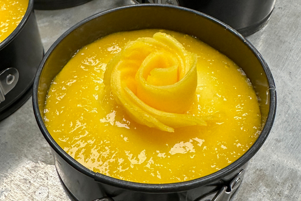 mango cheesecake